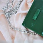 Elegant Green Box-Shaped Vertical Resin Clutch with Marble Finish & Detachable Chain