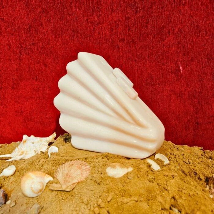 Shell-Inspired White Fan Shape Resin Clutch Bag with Detachable Chain Strap for Versatility