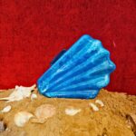 Shell-Inspired Blue Fan Shape Resin Clutch Bag with Detachable Chain Strap for Versatility